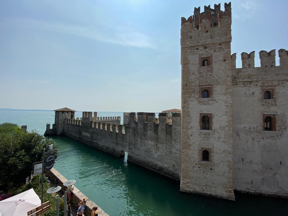 Apartmán Castello Mavino Sirmione Exteriér fotografie