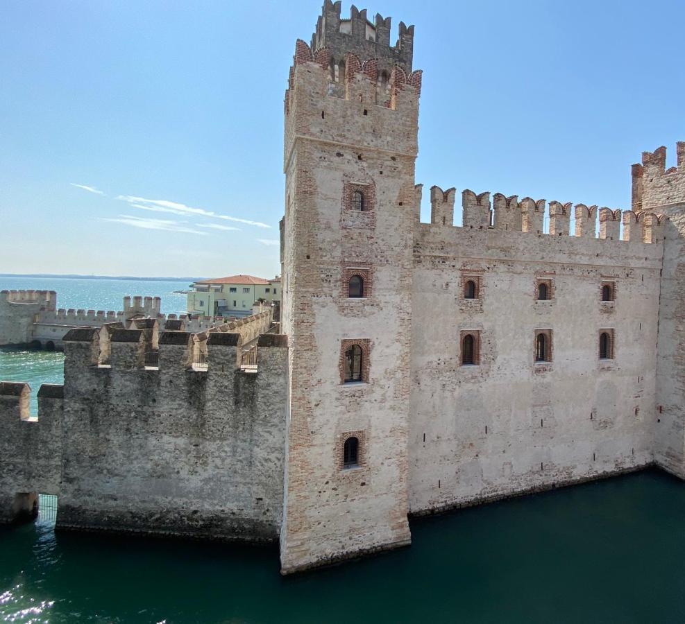 Apartmán Castello Mavino Sirmione Exteriér fotografie
